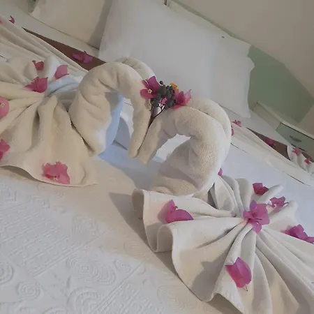 öz-ay * Marmaris